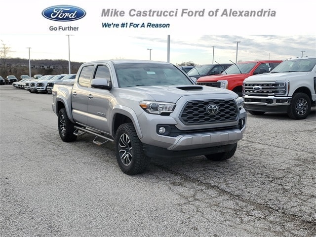 2020 Toyota Tacoma TRD Sport's photo