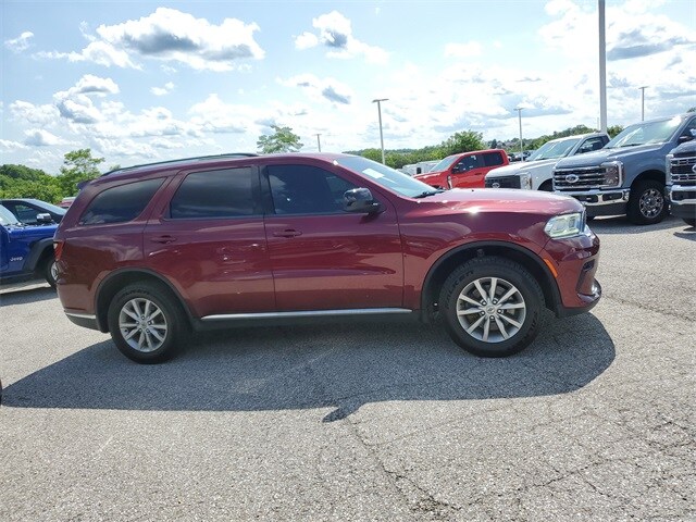 2023 Dodge Durango SXT photo 3