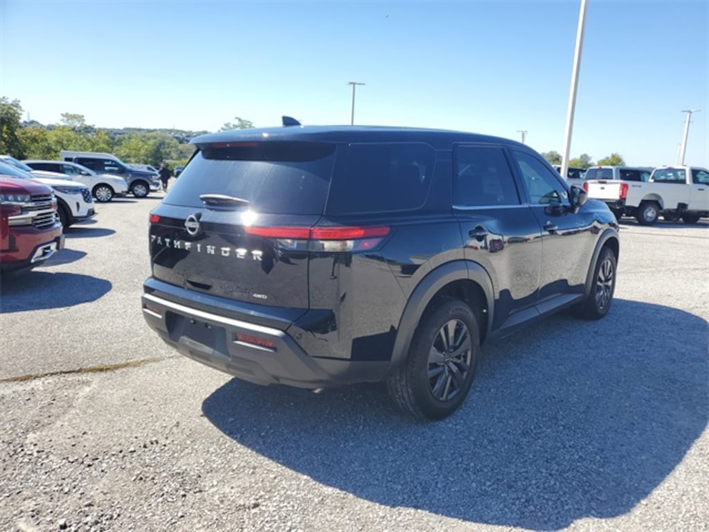 Used 2023 Nissan Pathfinder S SUV