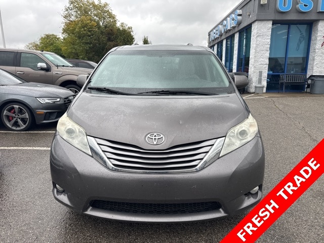 Used 2015 Toyota Sienna XLE with VIN 5TDYK3DC8FS605411 for sale in Alexandria, KY