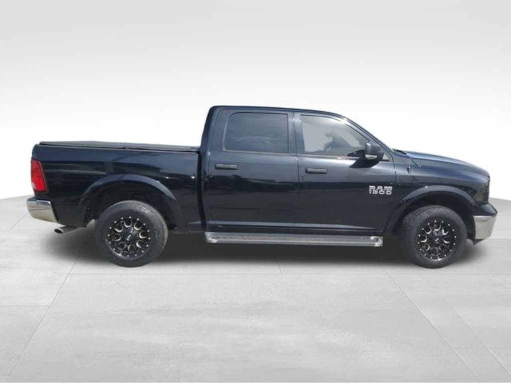 Used 2015 Ram 1500 SLT Truck Crew Cab
