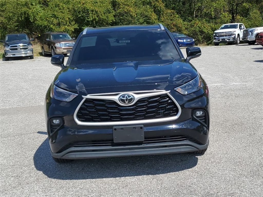 Used 2022 Toyota Highlander XLE SUV