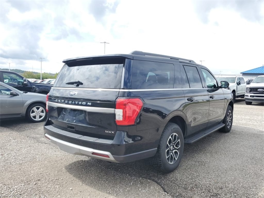 Used 2024 Ford Expedition Max XLT SUV