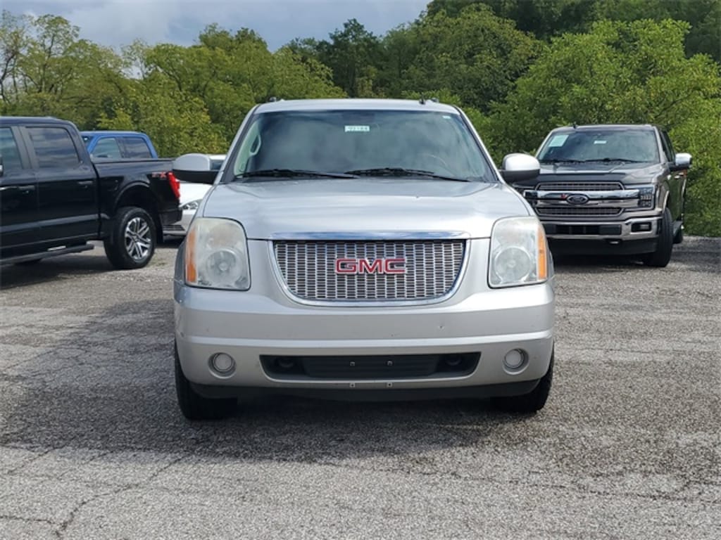 Used 2011 GMC Yukon XL 1500 SUV