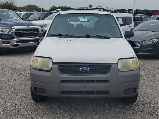 Used 2002 Ford Escape XLS Choice with VIN 1FMYU011X2KA92056 for sale in Alexandria, KY