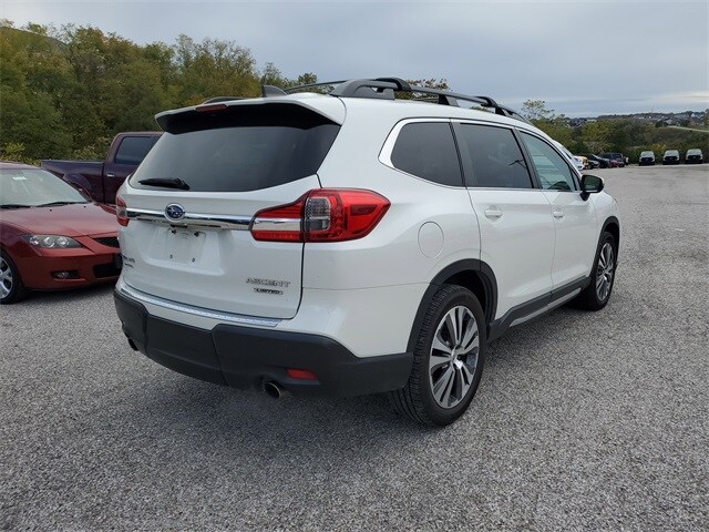2022 Subaru Ascent Limited photo 4