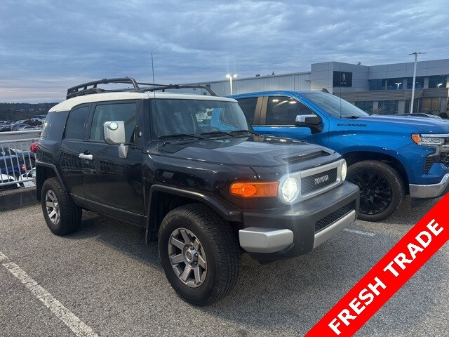 2014 Toyota FJ Cruiser Trail Teams Special Edition photo 3