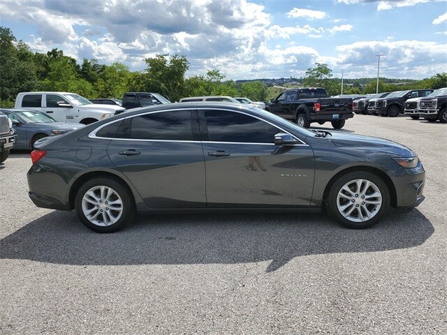 2018 Chevrolet Malibu 1LT photo 3