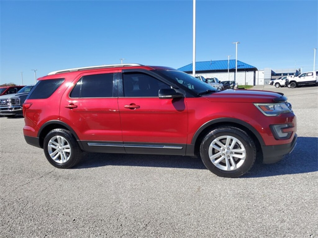 Used 2017 Ford Explorer XLT SUV