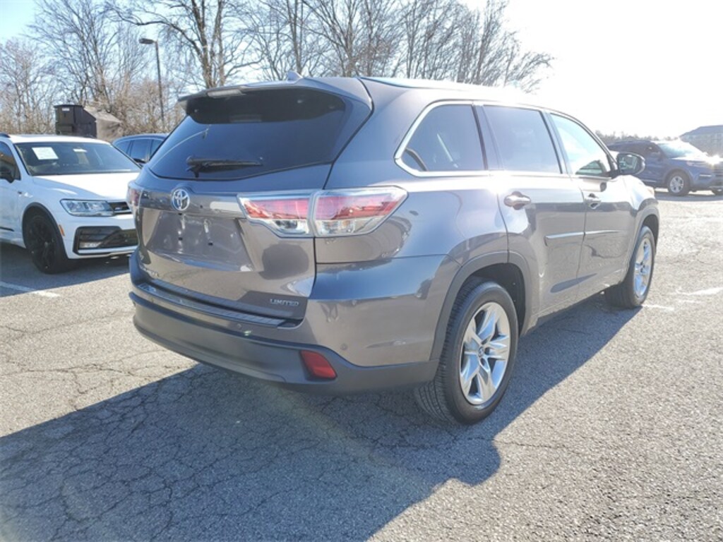 Used 2016 Toyota Highlander SUV