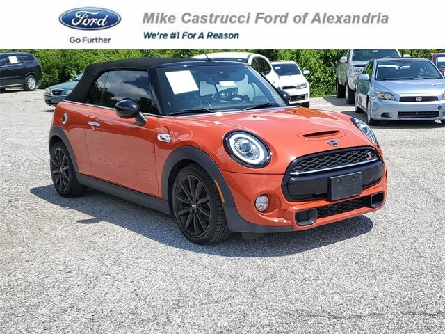 2019 MINI Convertible S's photo