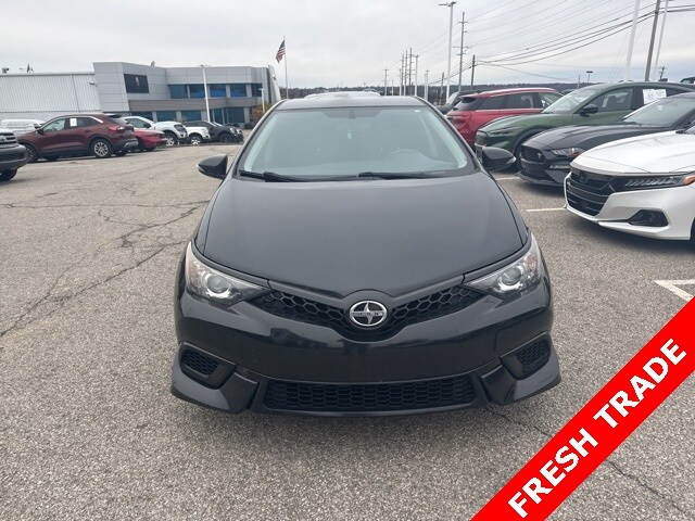 2016 Scion iM Base photo 2