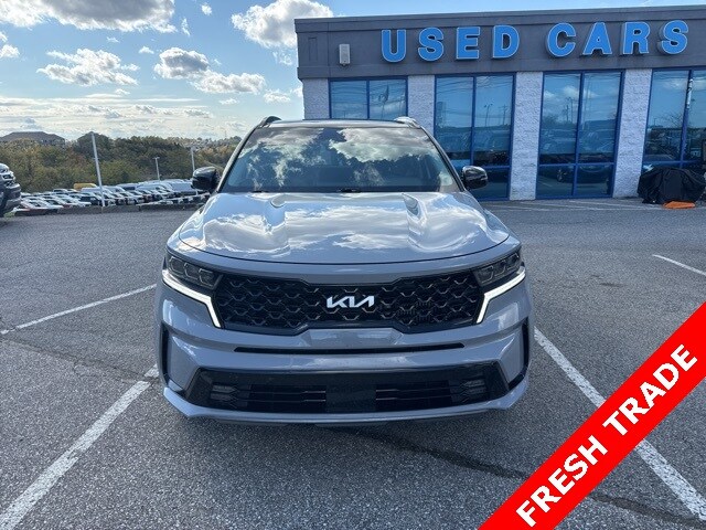 2022 Kia Sorento SX photo 2