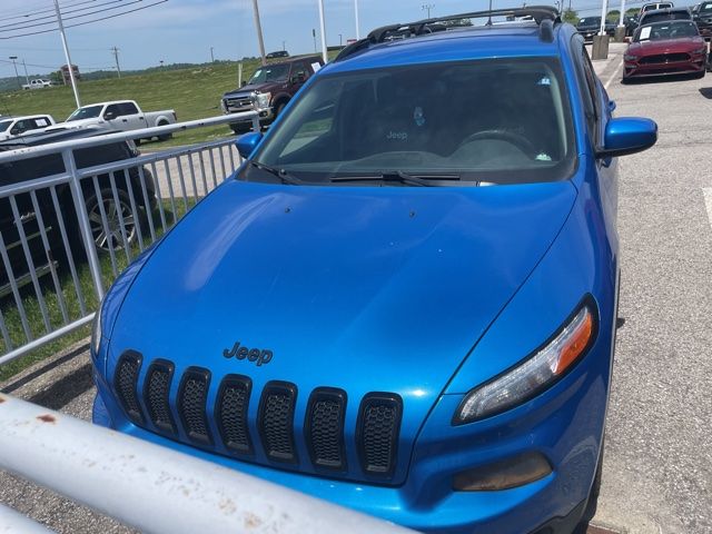 Used 2018 Jeep Cherokee Latitude with VIN 1C4PJLCB4JD556641 for sale in Alexandria, KY