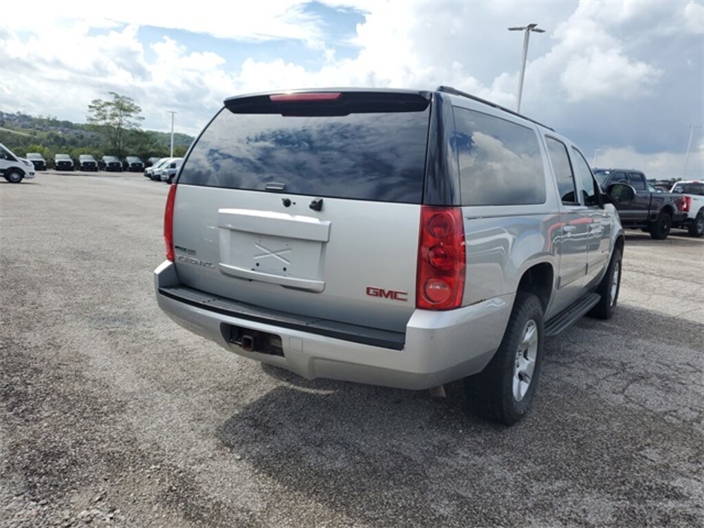 Used 2011 GMC Yukon XL 1500 SUV