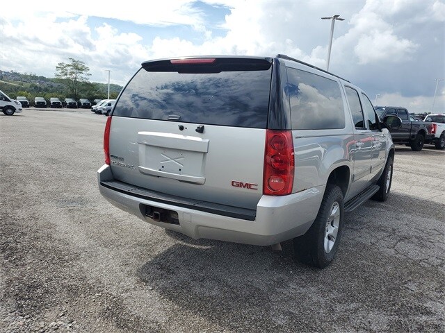 2011 Gmc Yukon XL 1500 SLE photo 4