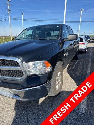 2020 Ram 1500 Classic SLT Truck Crew Cab