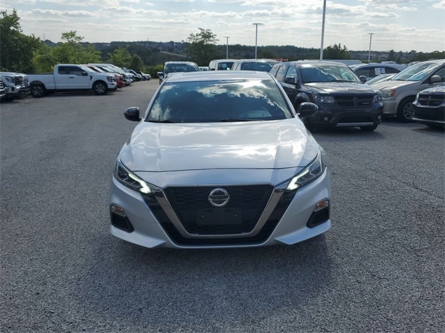 Used 2019 Nissan Altima SR with VIN 1N4BL4CW3KC144477 for sale in Alexandria, KY