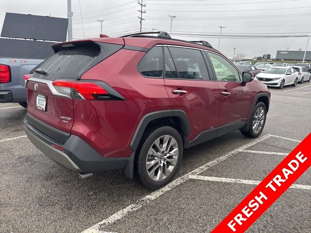 2023 Toyota RAV4 Limited photo 4