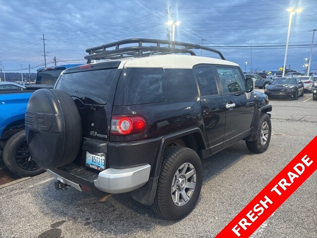 2014 Toyota FJ Cruiser Trail Teams Special Edition photo 4