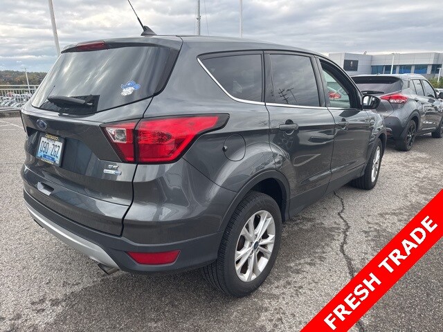 2019 Ford Escape SE photo 2