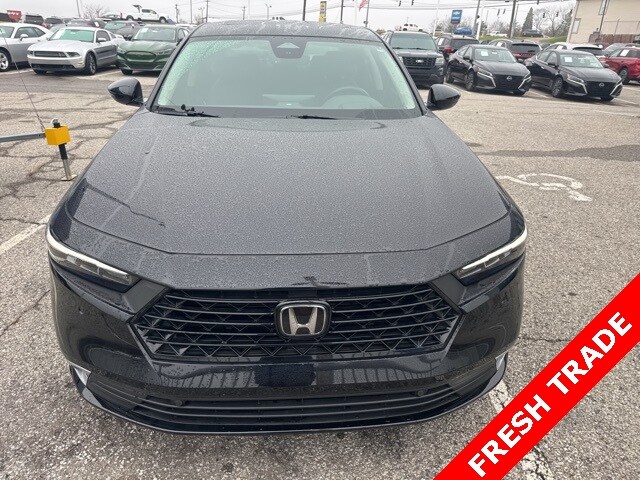 2023 Honda Accord Hybrid Touring photo 2