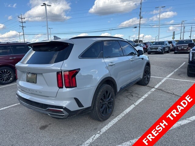 2022 Kia Sorento SX photo 4