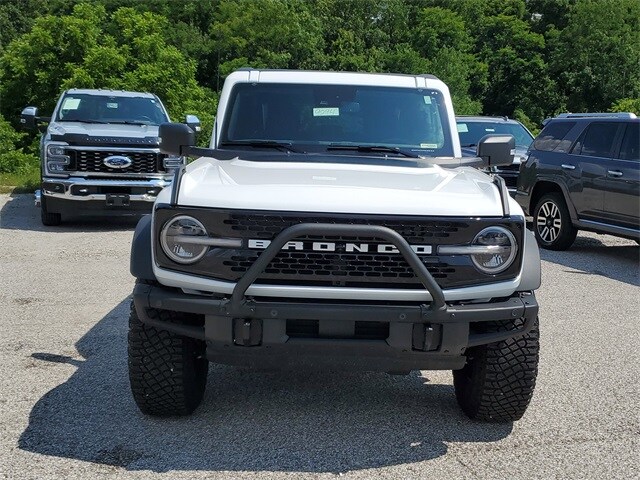 2024 Ford Bronco Wildtrak photo 2
