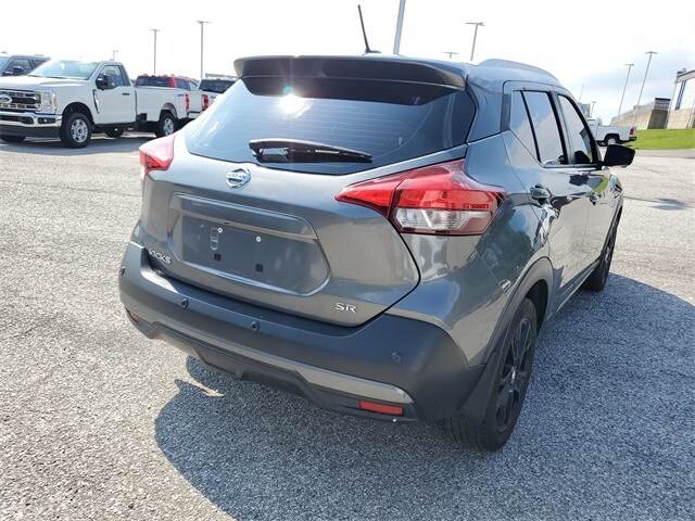 2020 Nissan Kicks SR photo 4