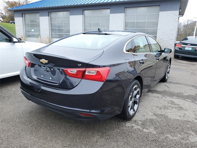 2023 Chevrolet Malibu 1LT photo 3