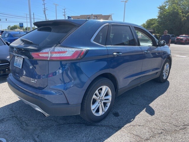 2020 Ford Edge SEL photo 4