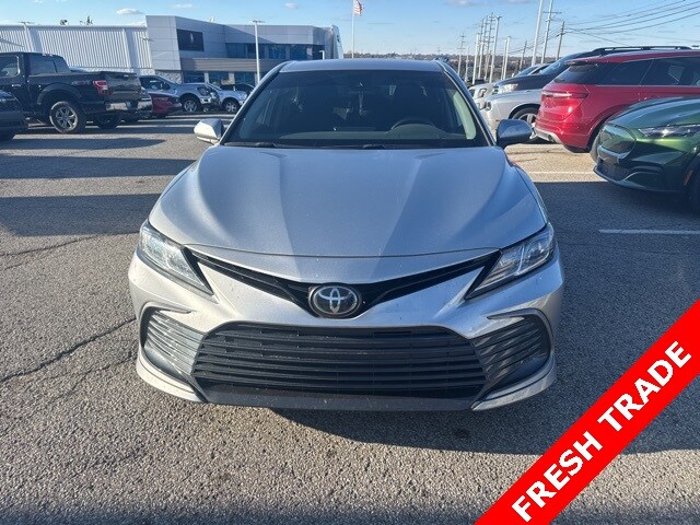 2023 Toyota Camry LE photo 2