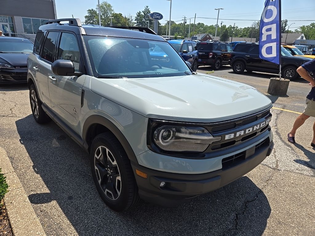 2022 Ford Bronco Sport Outer Banks photo 3