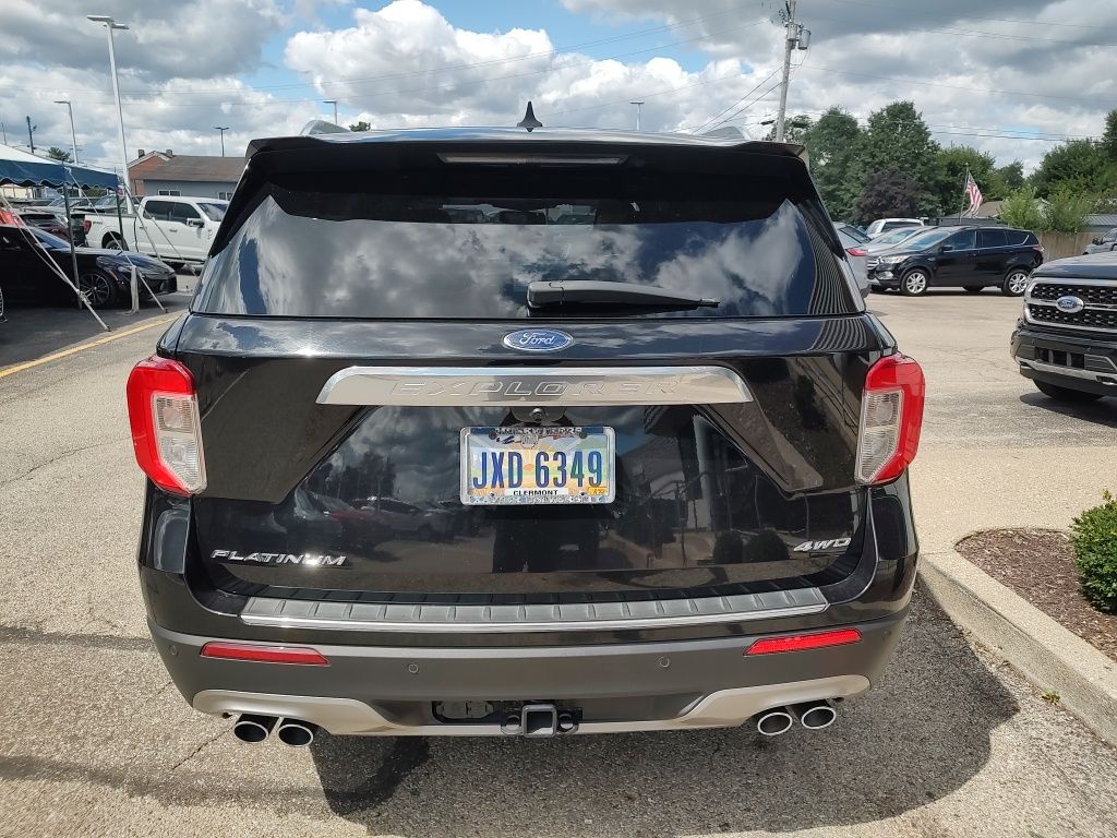 2022 Ford Explorer Platinum photo 3
