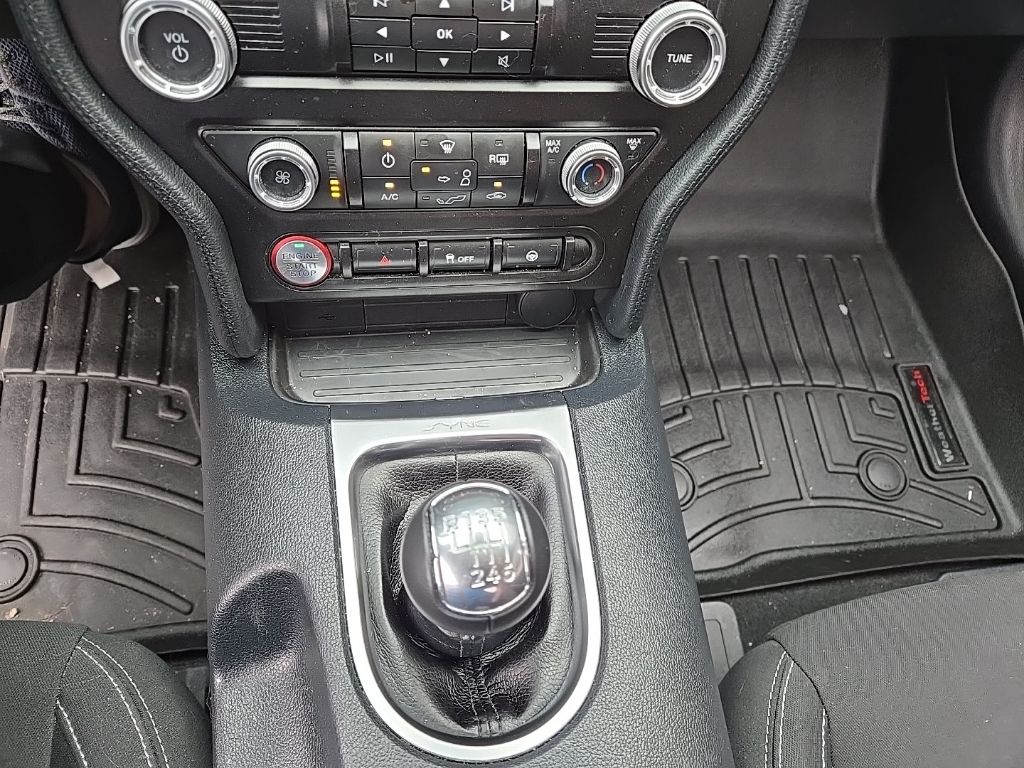 2021 Ford Mustang GT photo 3