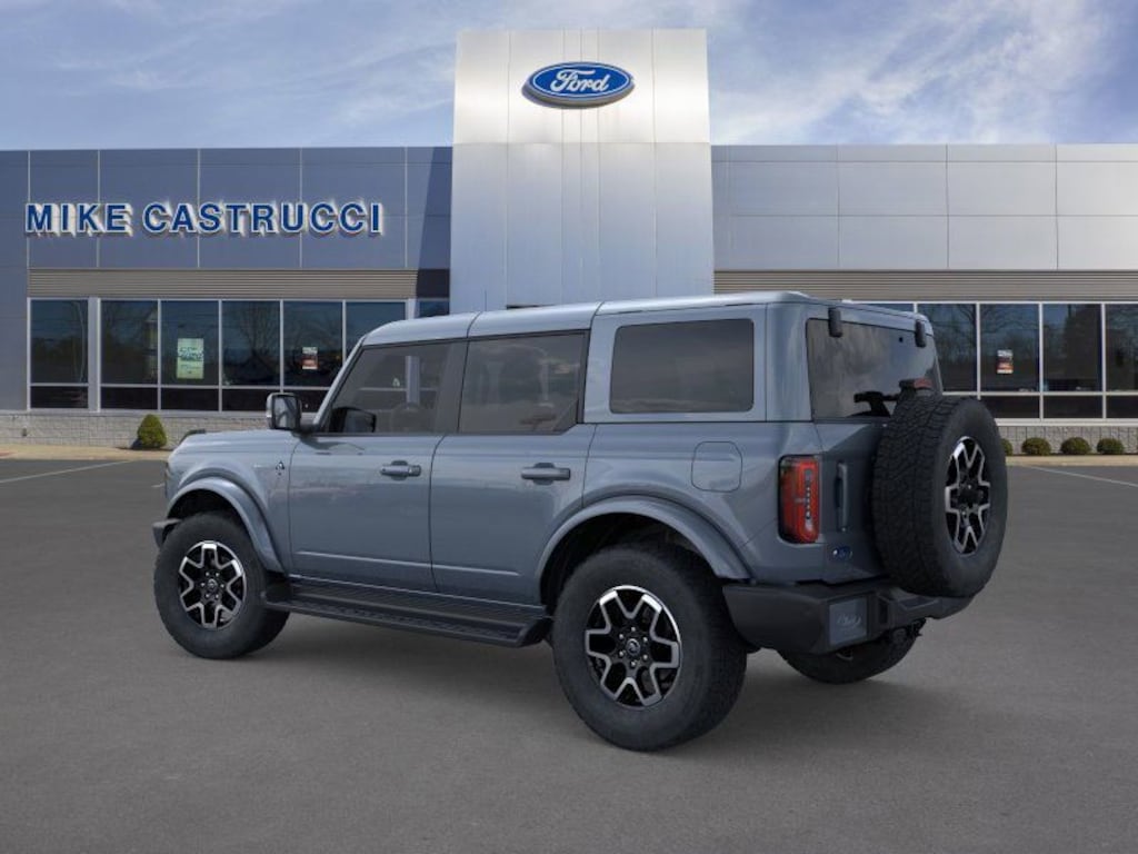New 2025 Ford Bronco Outer Banks SUV