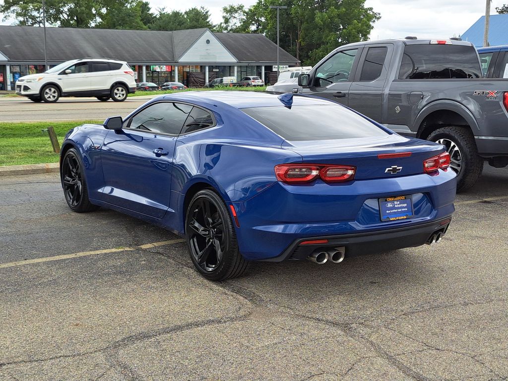 2021 Chevrolet Camaro LT1 photo 3
