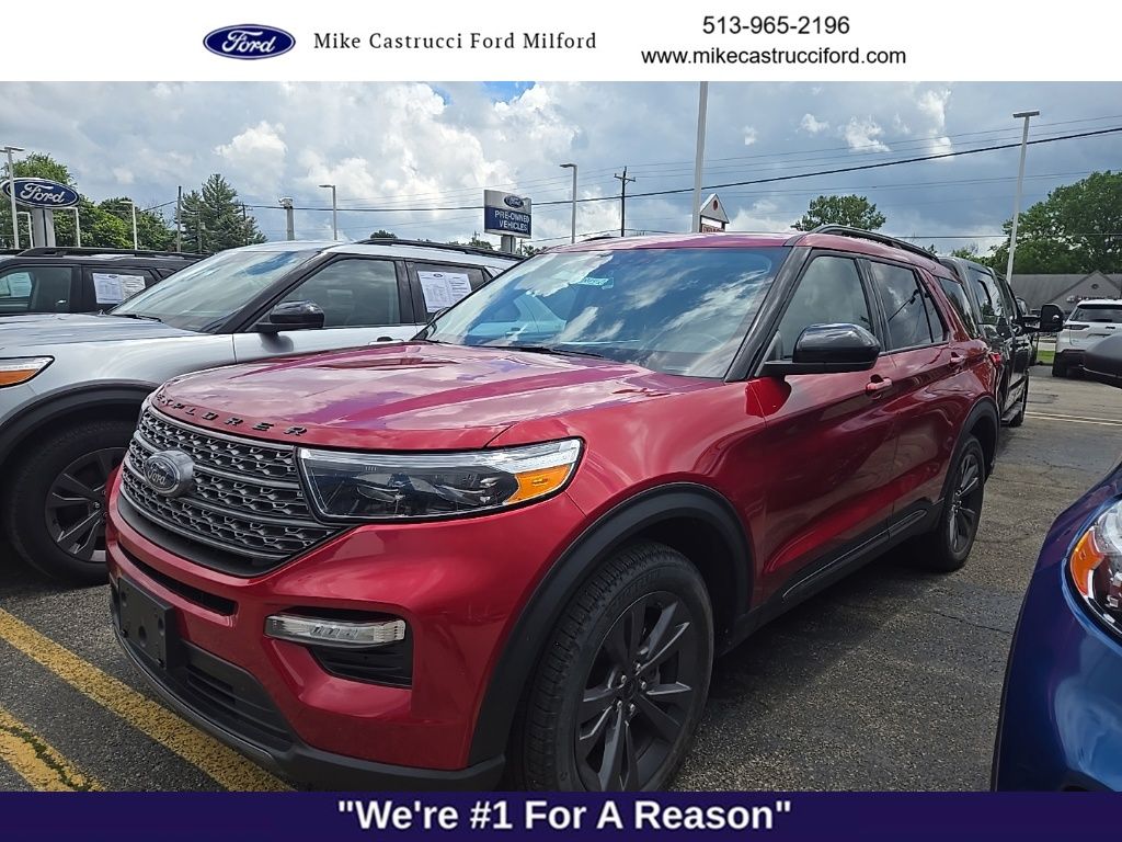 2023 Ford Explorer XLT 4WD's photo