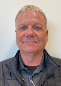 Staff member Dave Layer from e22d15095ad3