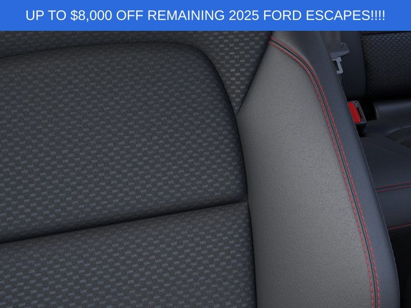 2025 Ford Escape ST-Line - Photo 16
