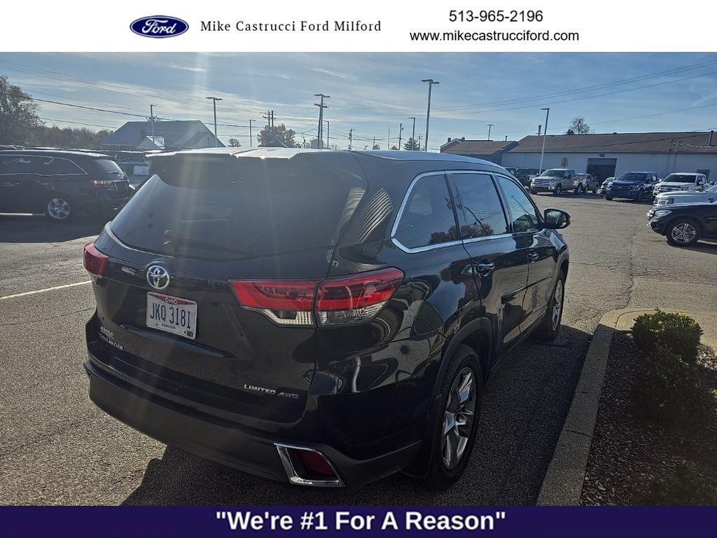 2019 Toyota Highlander Limited Platinum photo 3