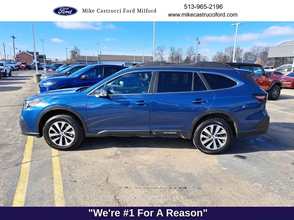 Used 2022 Subaru Outback Premium SUV