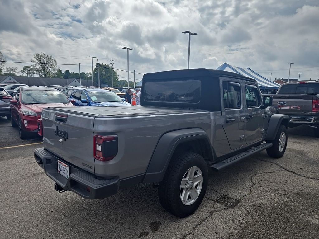 2020 Jeep Gladiator Sport photo 4