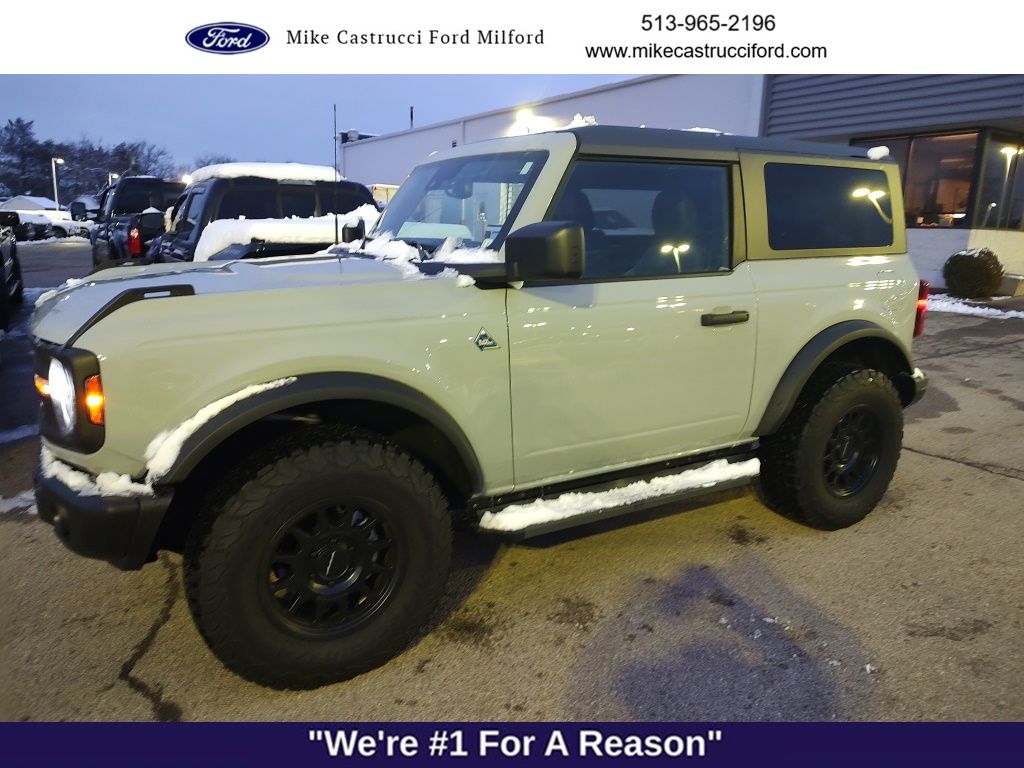 2023 Ford Bronco 2-Door Black Diamond's photo