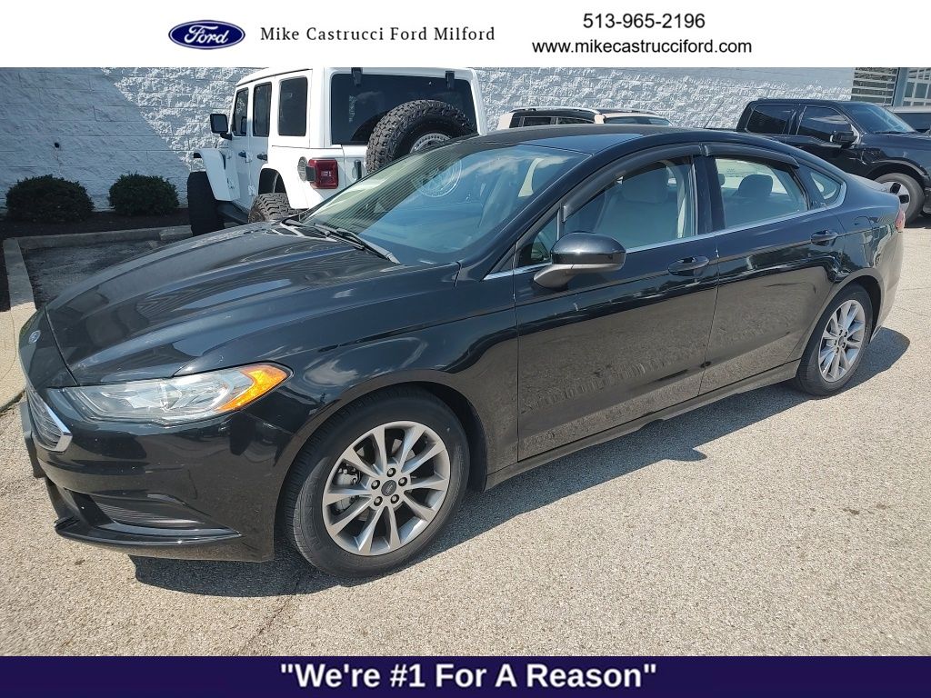 2017 Ford Fusion SE FWD's photo