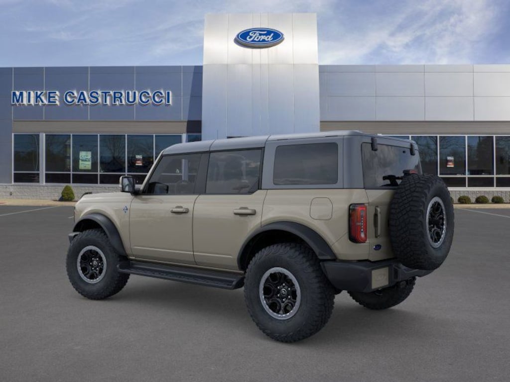 New 2025 Ford Bronco Outer Banks SUV