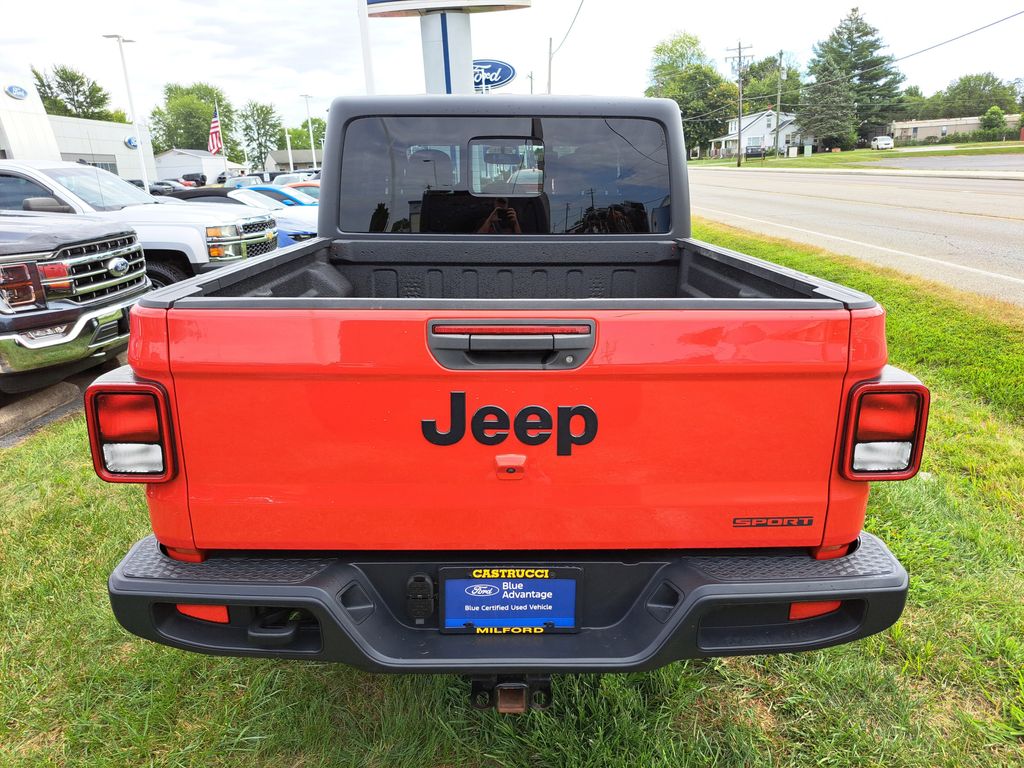 2020 Jeep Gladiator Sport photo 4