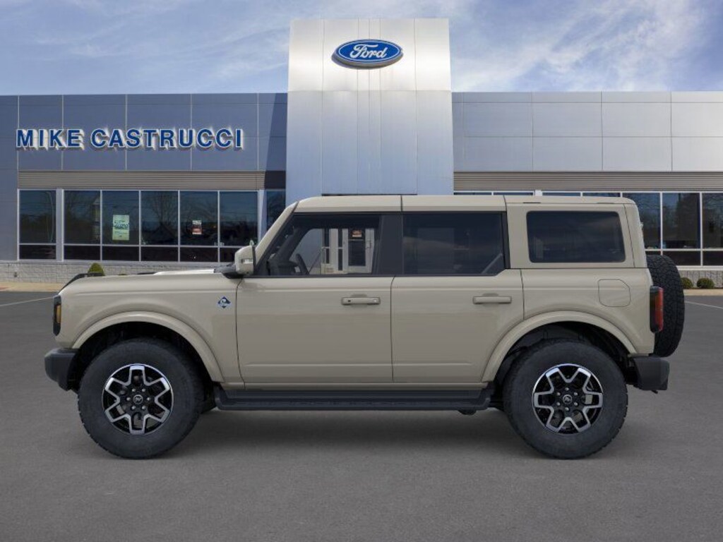New 2025 Ford Bronco Outer Banks SUV