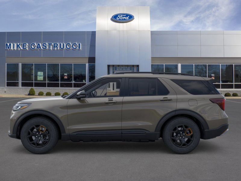 2026 Ford Explorer photo 3