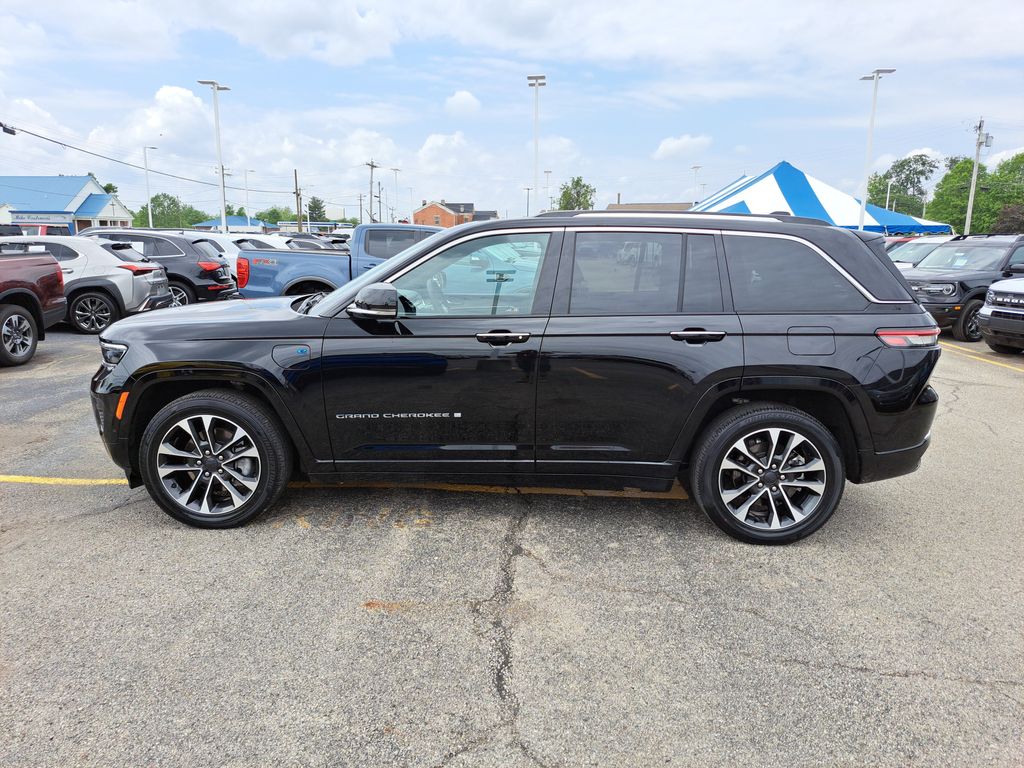 Certified 2022 Jeep Grand Cherokee Overland 4xe with VIN 1C4RJYD66N8757477 for sale in Milford, OH